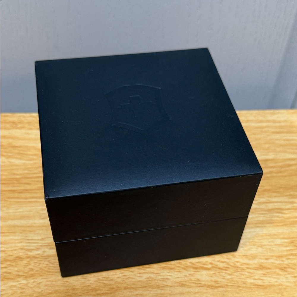 Victorinox FIELDFORCE CHRONO Watch - Picture 17 of 17